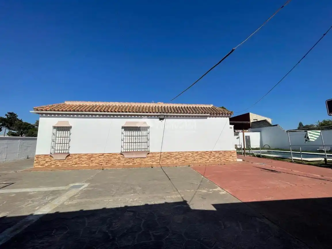 Vista exterior de Finca rústica en venta en Chiclana de la Frontera