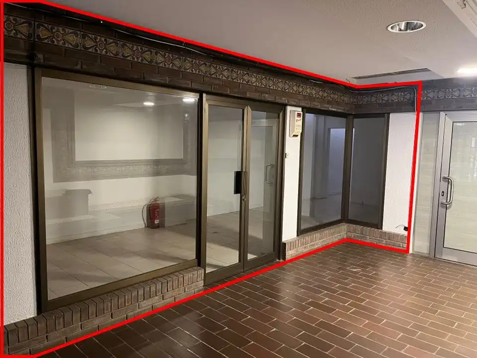 Local comercial en alquiler en Calabria 15, imagen 7