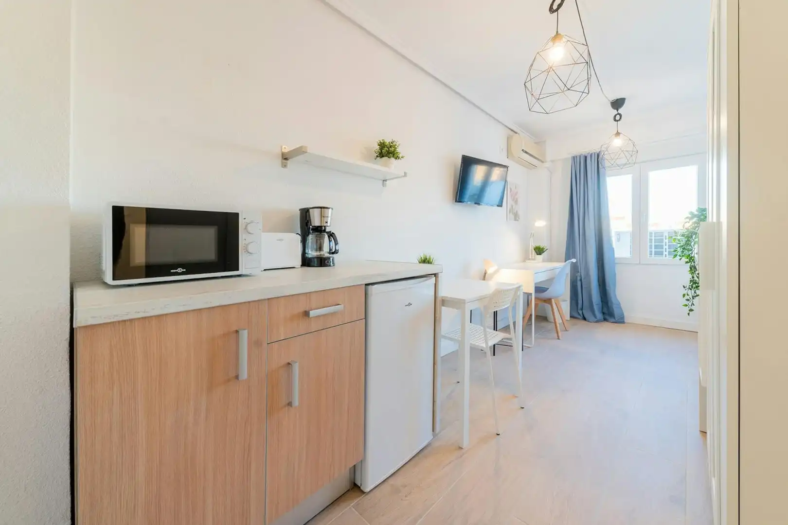 Küche von Wohnung zur untervermieten in Valencia mit Möbliert, Waschmaschine und Internet