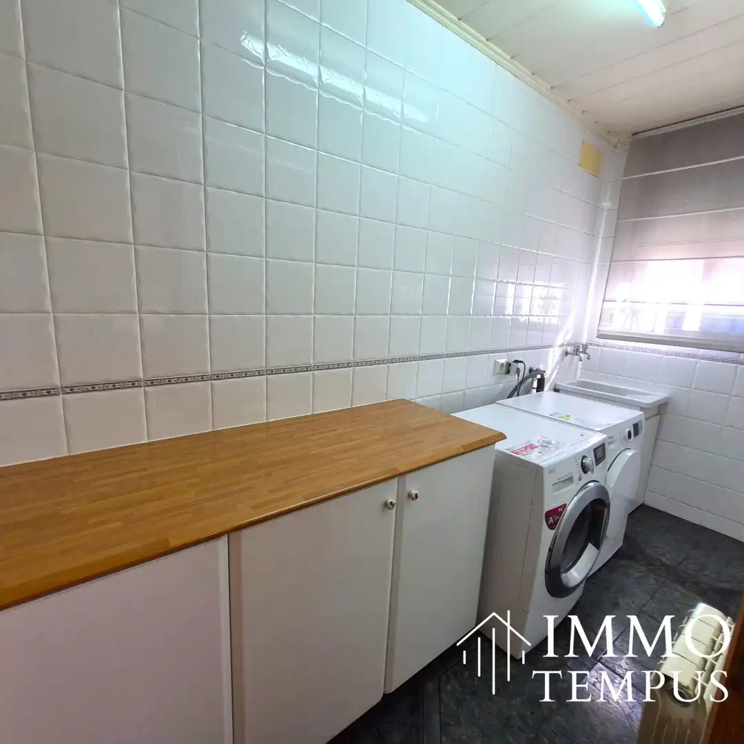 Cuina de Casa adosada en venda en Viladecavalls amb Aire condicionat, Calefacció i Terrassa