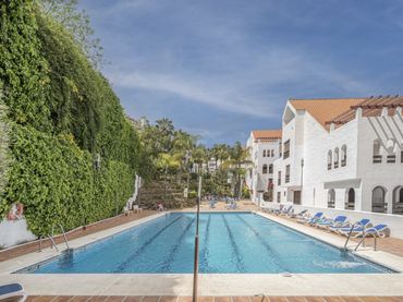 Apartament amb piscina en venda a CALIFA-UR NVA ANDALUCIA 16