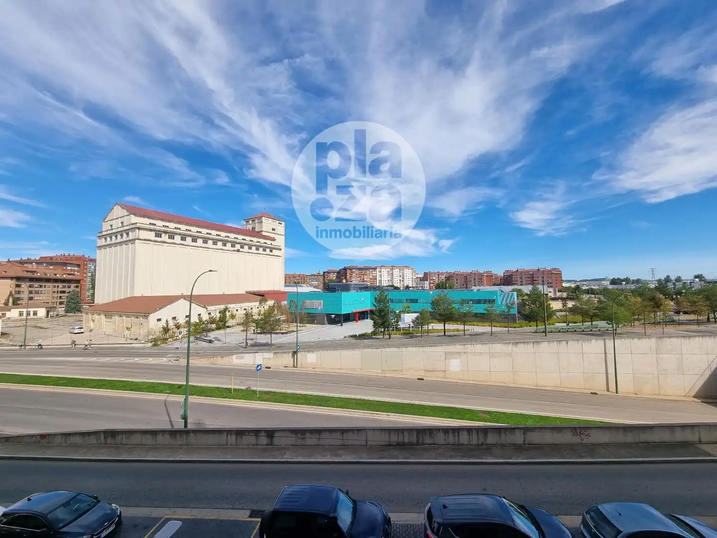Vista exterior de Pis en venda en Burgos amb Calefacció, Terrassa i Moblat