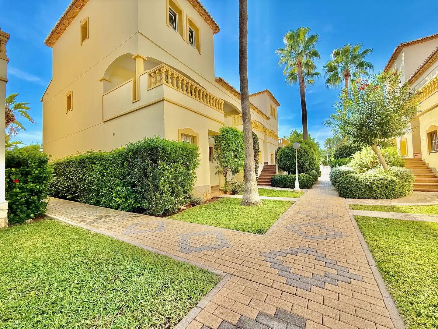 Vista exterior de Casa o chalet en venta en Dénia con Aire acondicionado, Terraza y Piscina