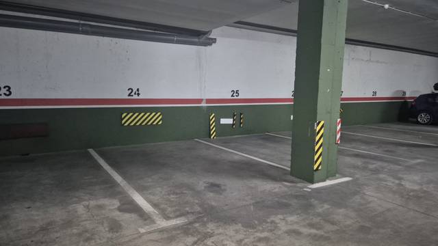 Garaje en Venta en Avenida Olimpia, 15 en Universidad