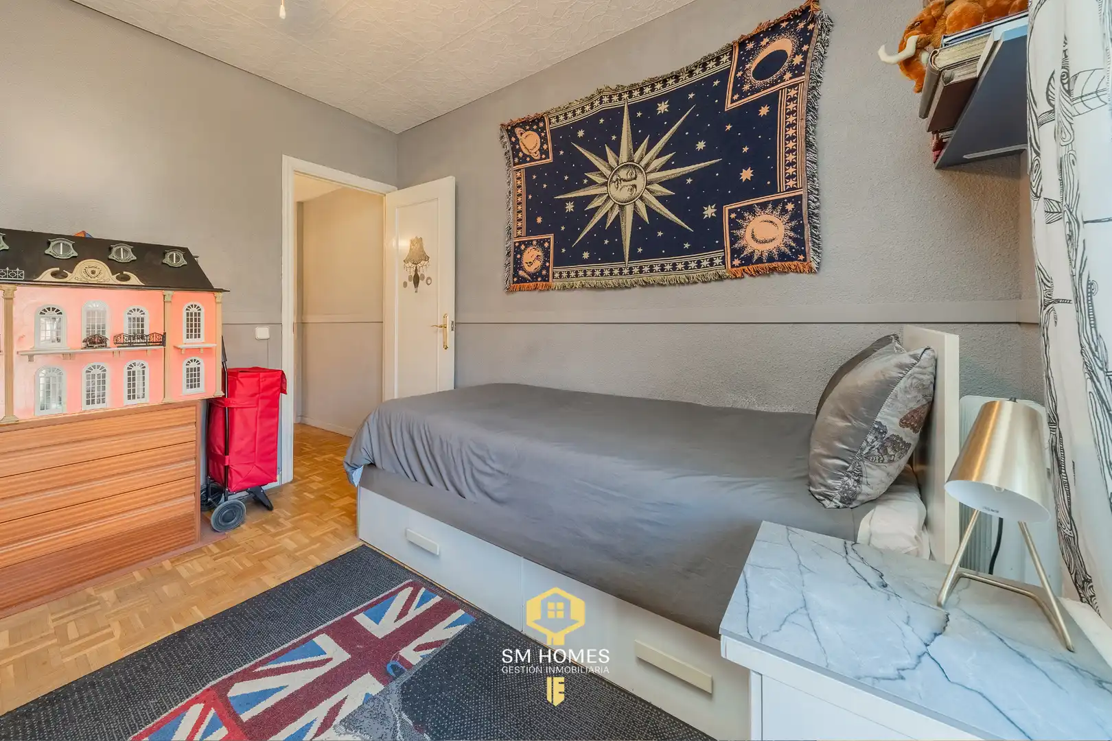 Habitación de Dúplex en venta en San Fernando de Henares con Aire acondicionado y Calefacción