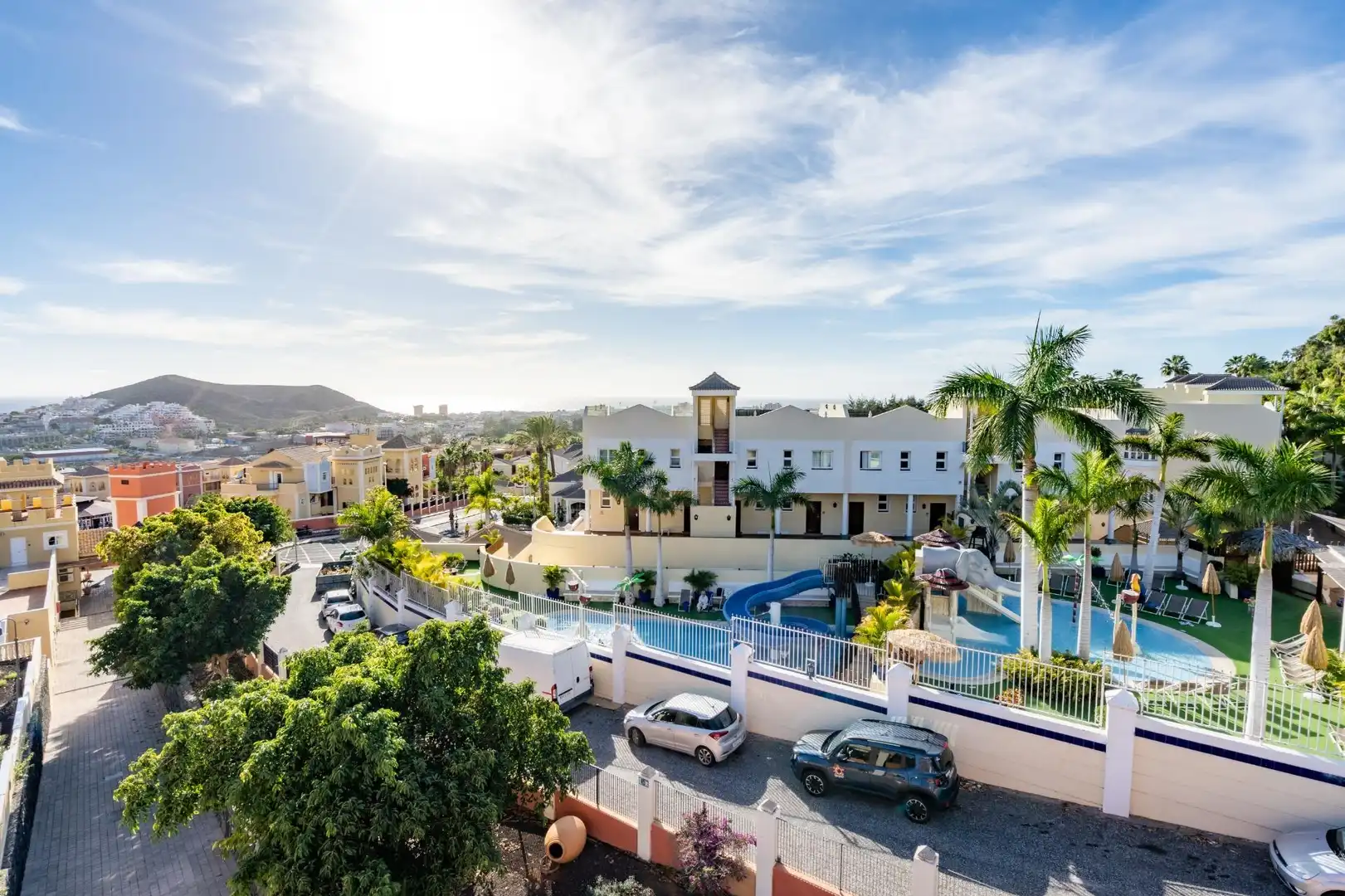 Vista exterior de Apartament de lloguer en Arona amb Jardí privat, Terrassa i Moblat