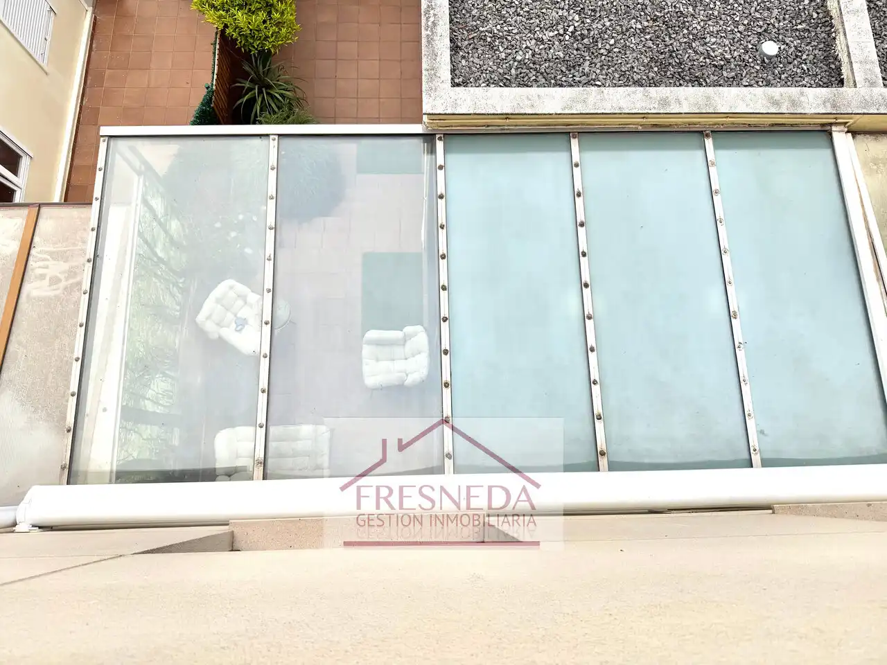 Terrassa de Casa adosada en venda en Siero amb Calefacció, Jardí privat i Parquet