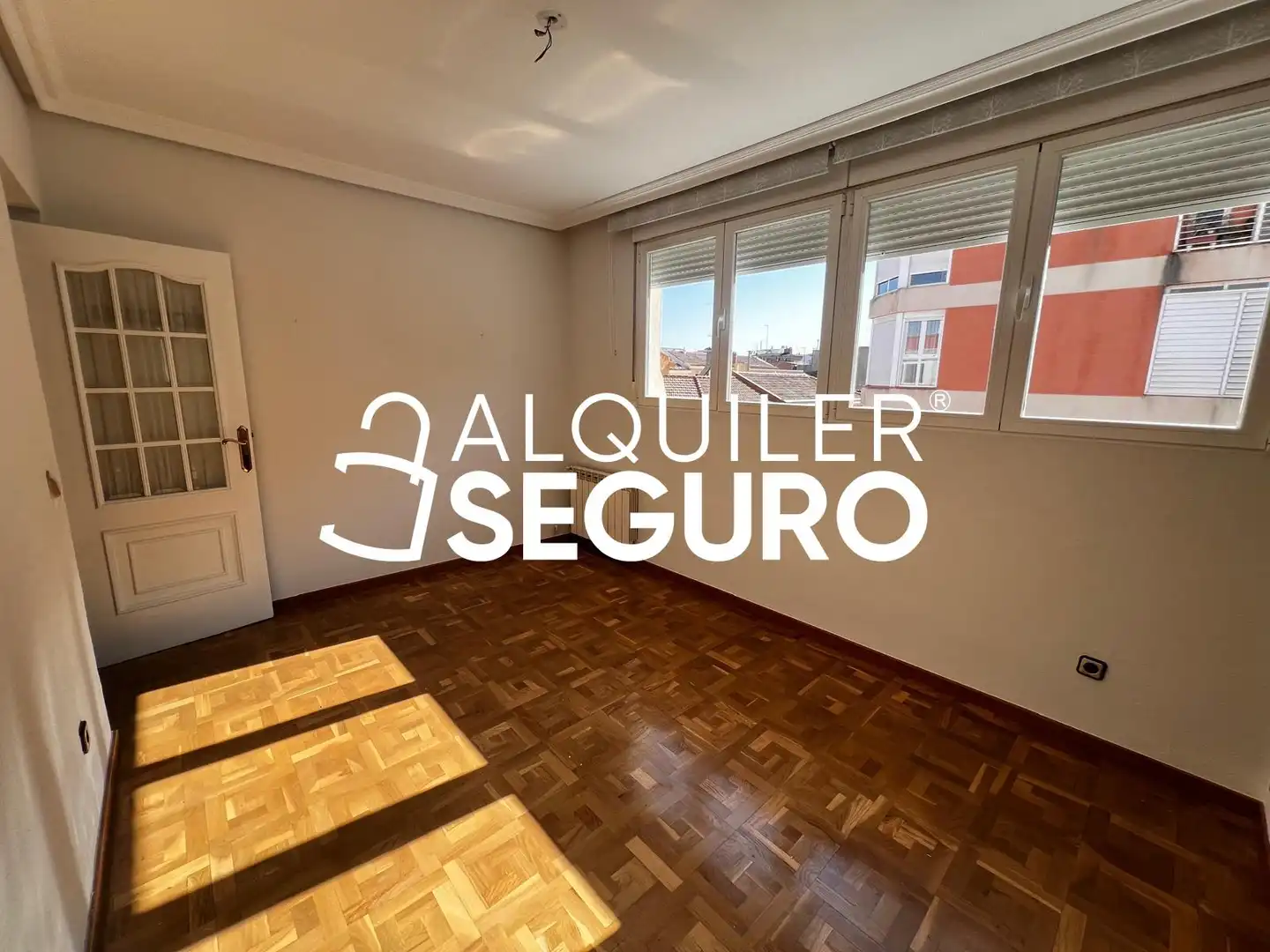 Bedroom of Flat for rent in Madrid  with Heating