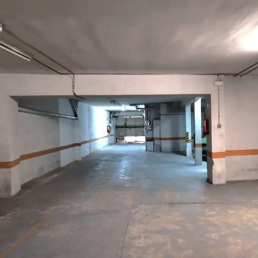 Einzelparkplatz mit Aufzug zum Verkauf in Carrer d'Espinoi
