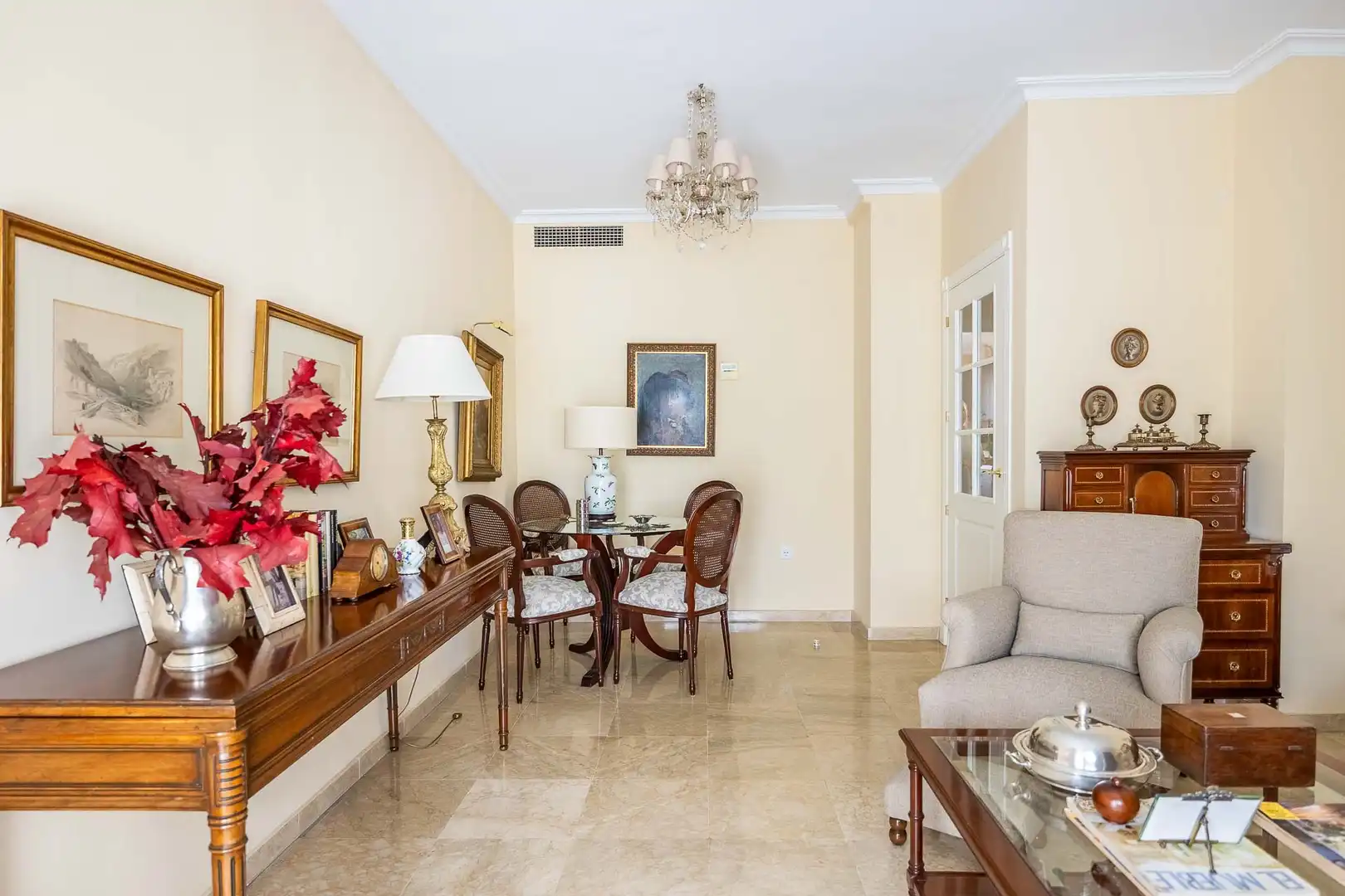 Dining room of Flat for sale in Sevilla  with Air Conditioner, Heating and Storage room