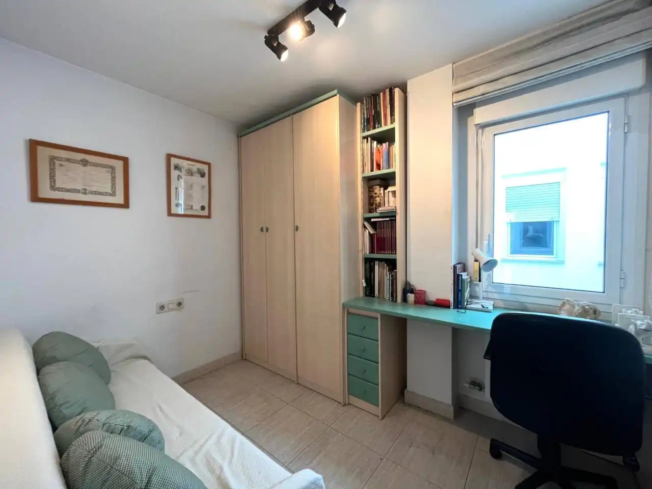 Habitación de Piso en venta en Girona con Calefacción, Terraza y Amueblado