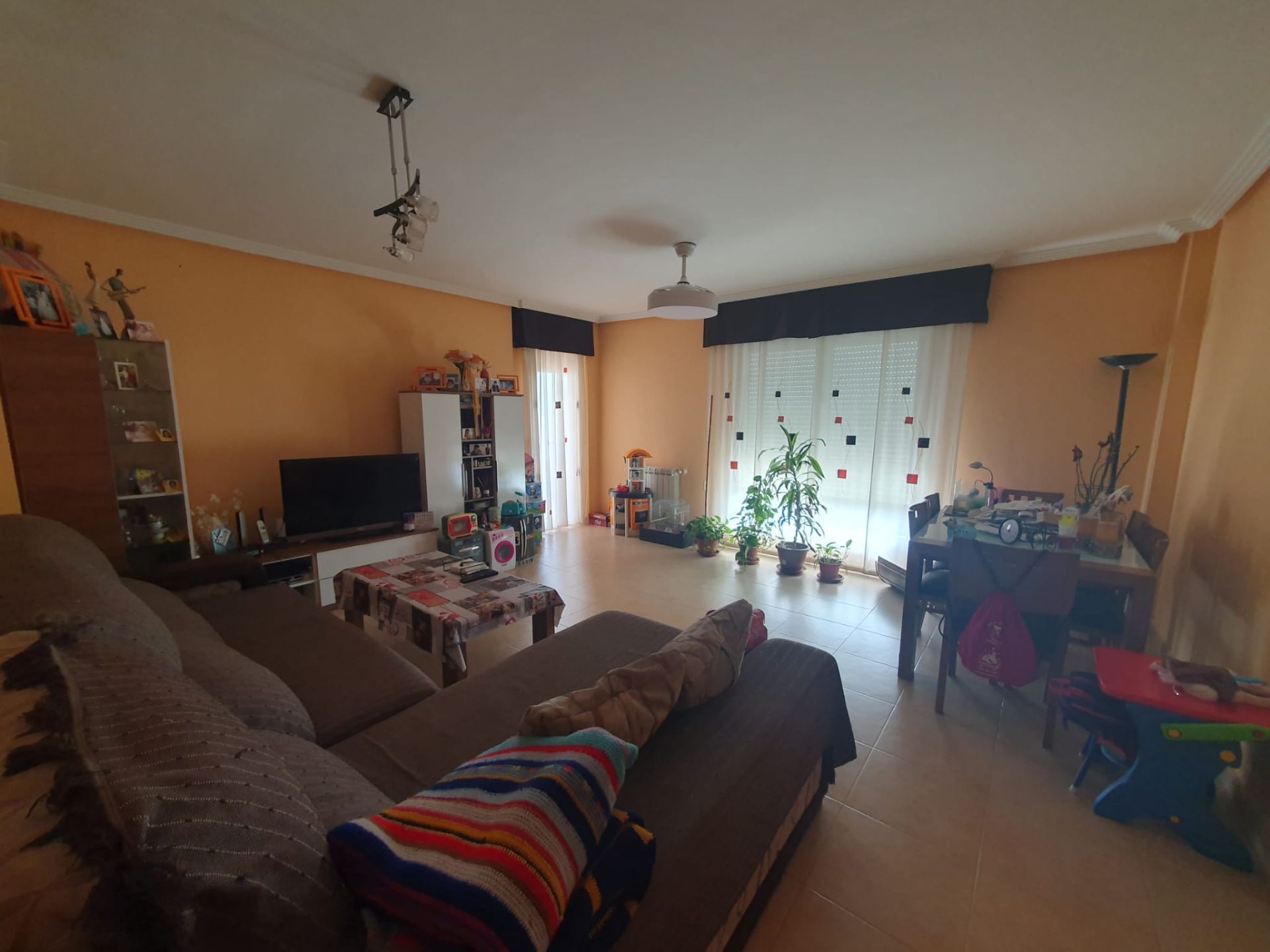 Sala d'estar de Pis en venda en Puertollano amb Calefacció, Terrassa i Traster