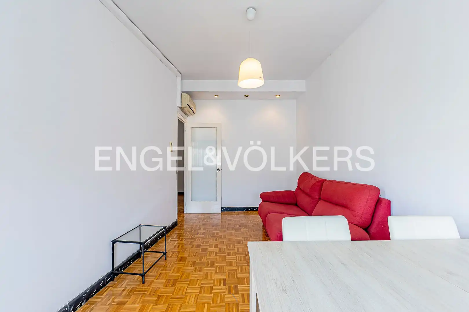 Sala d'estar de Pis en venda en Barcelona amb Aire condicionat, Calefacció i Parquet