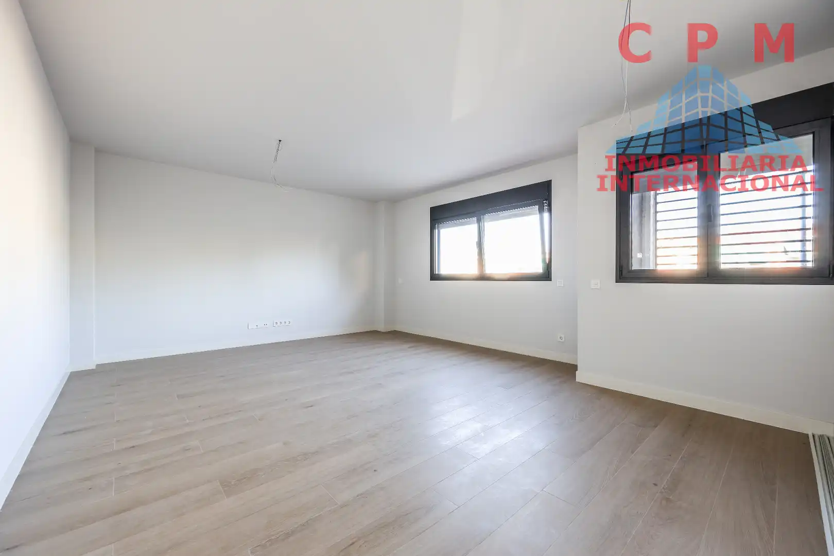 Living room of Flat for rent in Pozuelo de Alarcón  with Air Conditioner, Heating and Parquet flooring