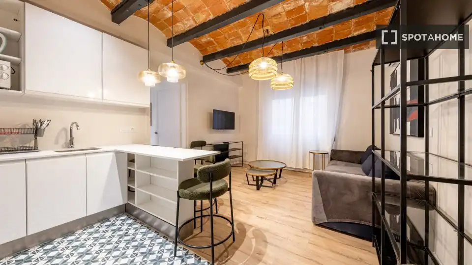 Room in El Baix Guinardó
