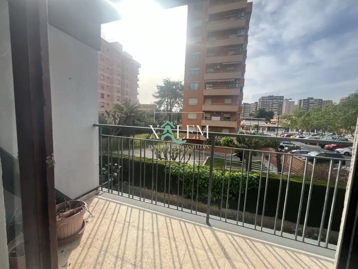 Terrassa de Pis en venda en Castellón de la Plana / Castelló de la Plana amb Balcó
