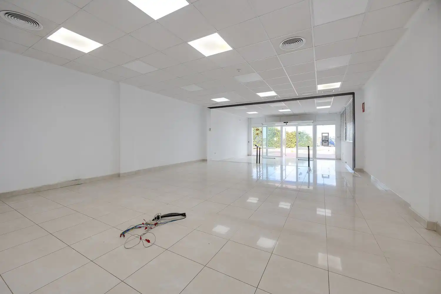 Commercial properties for sale in Torrevieja  with Air Conditioner