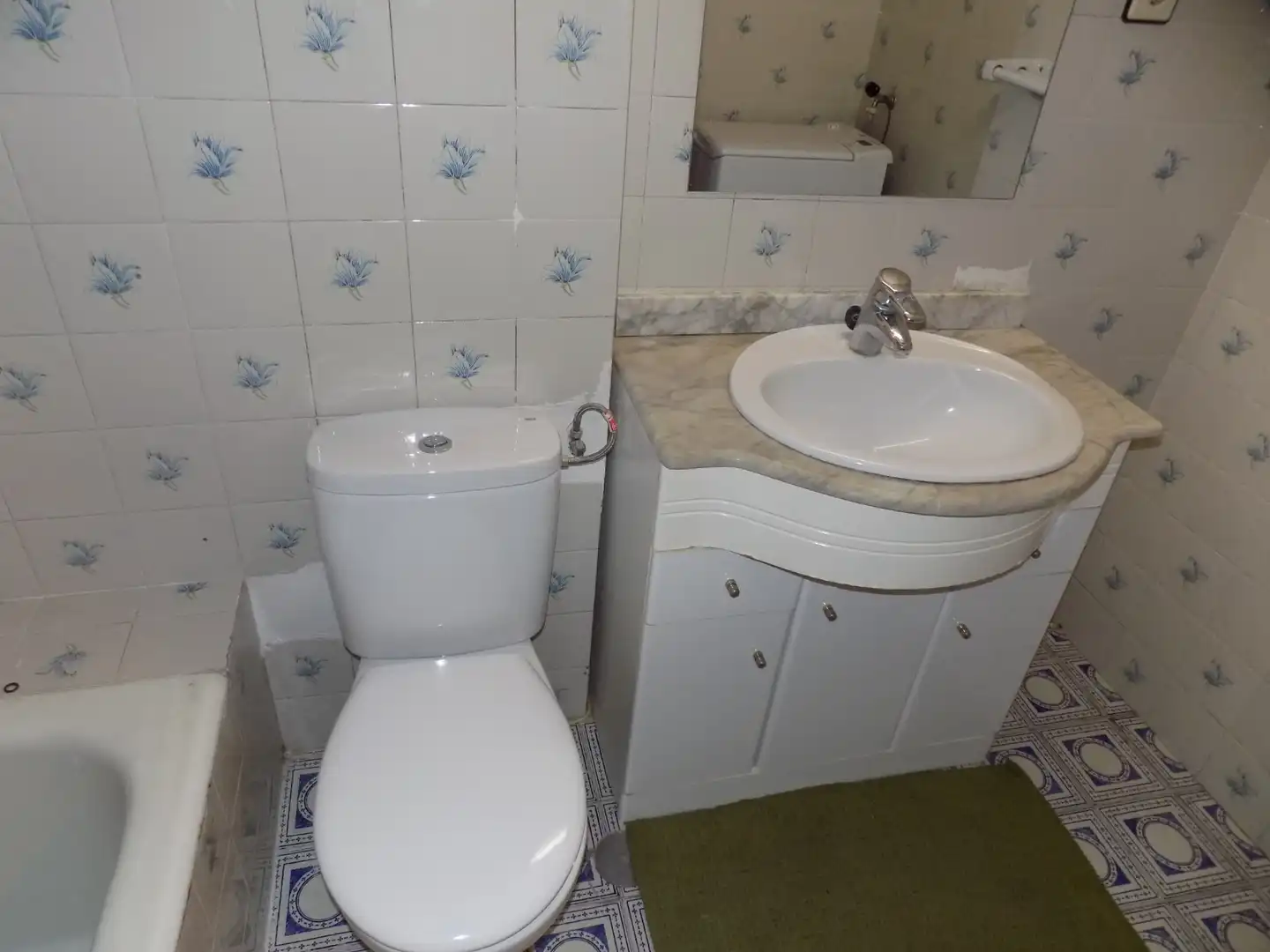 Baño de Piso en venta en Gijón  con Calefacción y Terraza