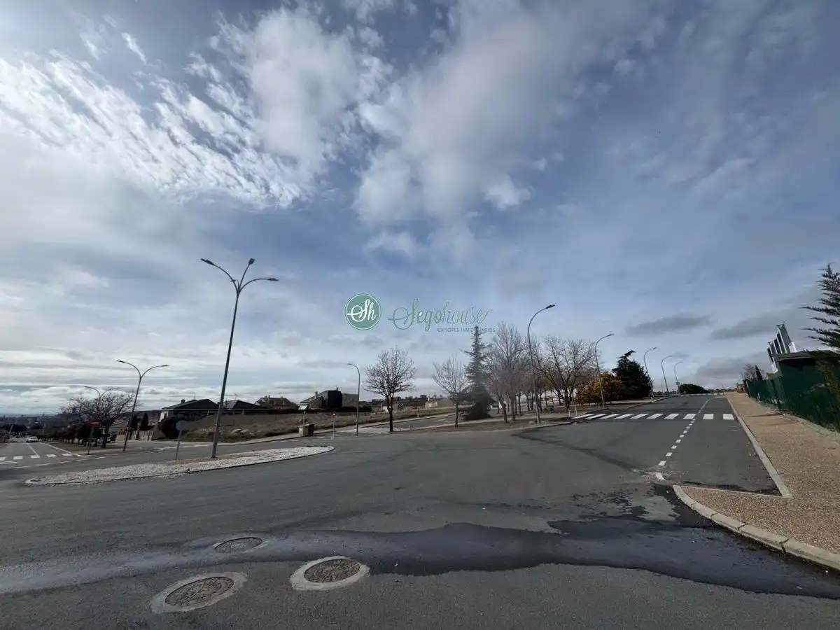 Terreny residencial en venda a La Lastrilla, imagen 9