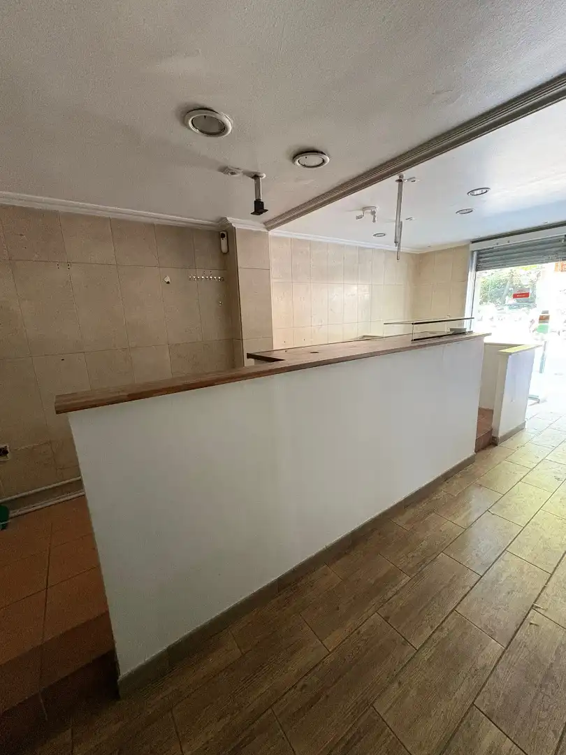 Commercial properties for rent in Girona  with Air Conditioner, Heating and Parquet flooring