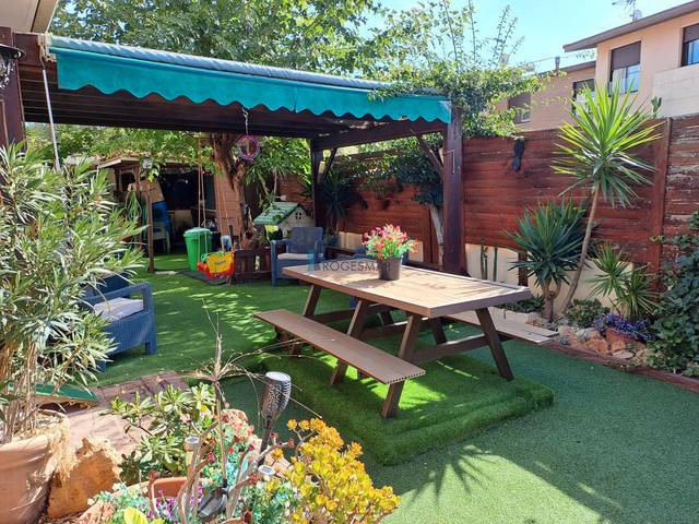 Casa adosada en Venta en Heliópolis