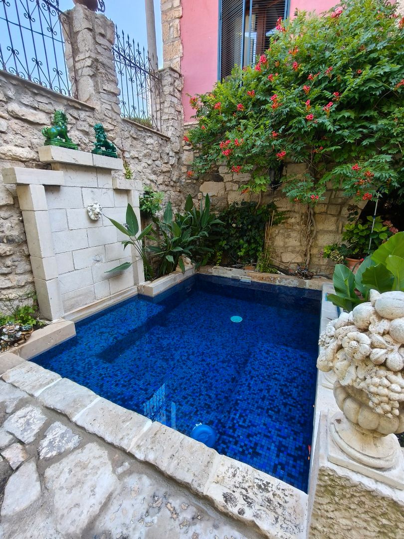 Swimming pool of House or chalet for sale in Velilla de Cinca  with Air Conditioner, Heating and Private garden