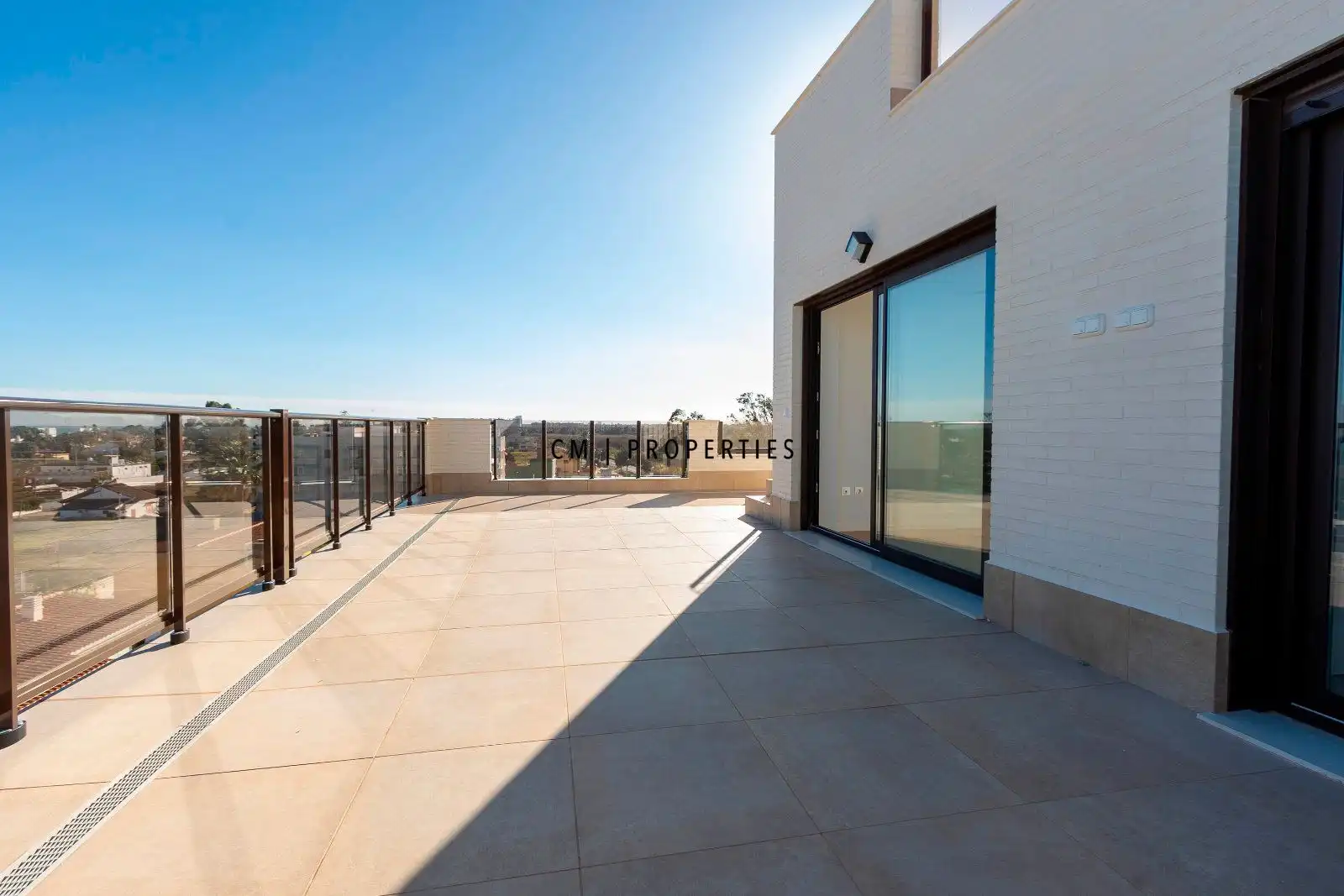 Terrace of Attic for rent in Sagunto / Sagunt  with Air Conditioner, Heating and Parquet flooring