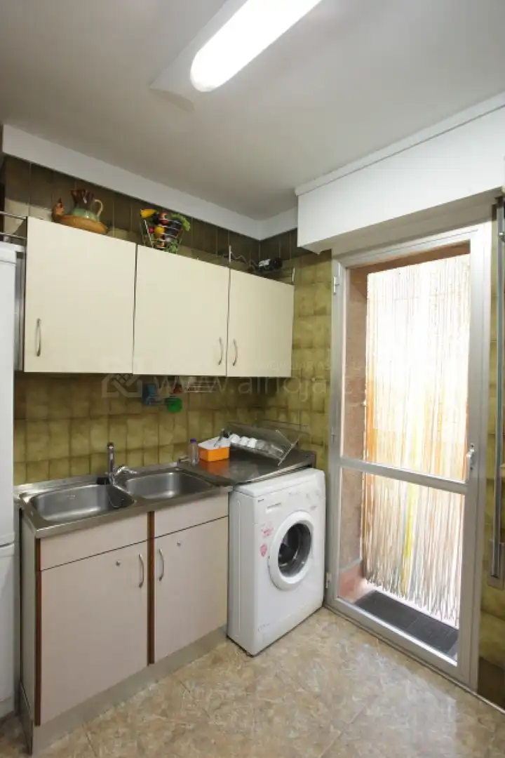 Cuina de Àtic en venda en  Logroño amb Calefacció i Terrassa