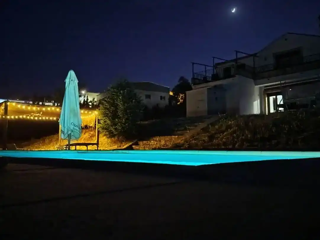 Schwimmbecken von Wohnungen zur Miete in Cortes de la Frontera mit Klimaanlage und Balkon