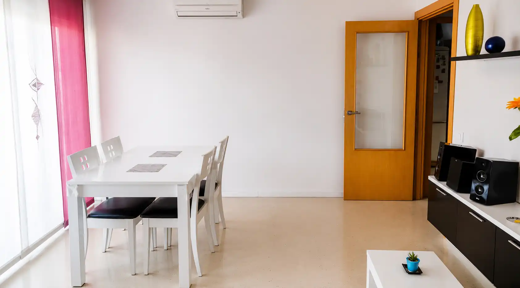 Dining room of Flat for sale in Badalona  with Storage room, Balcony and Alarm
