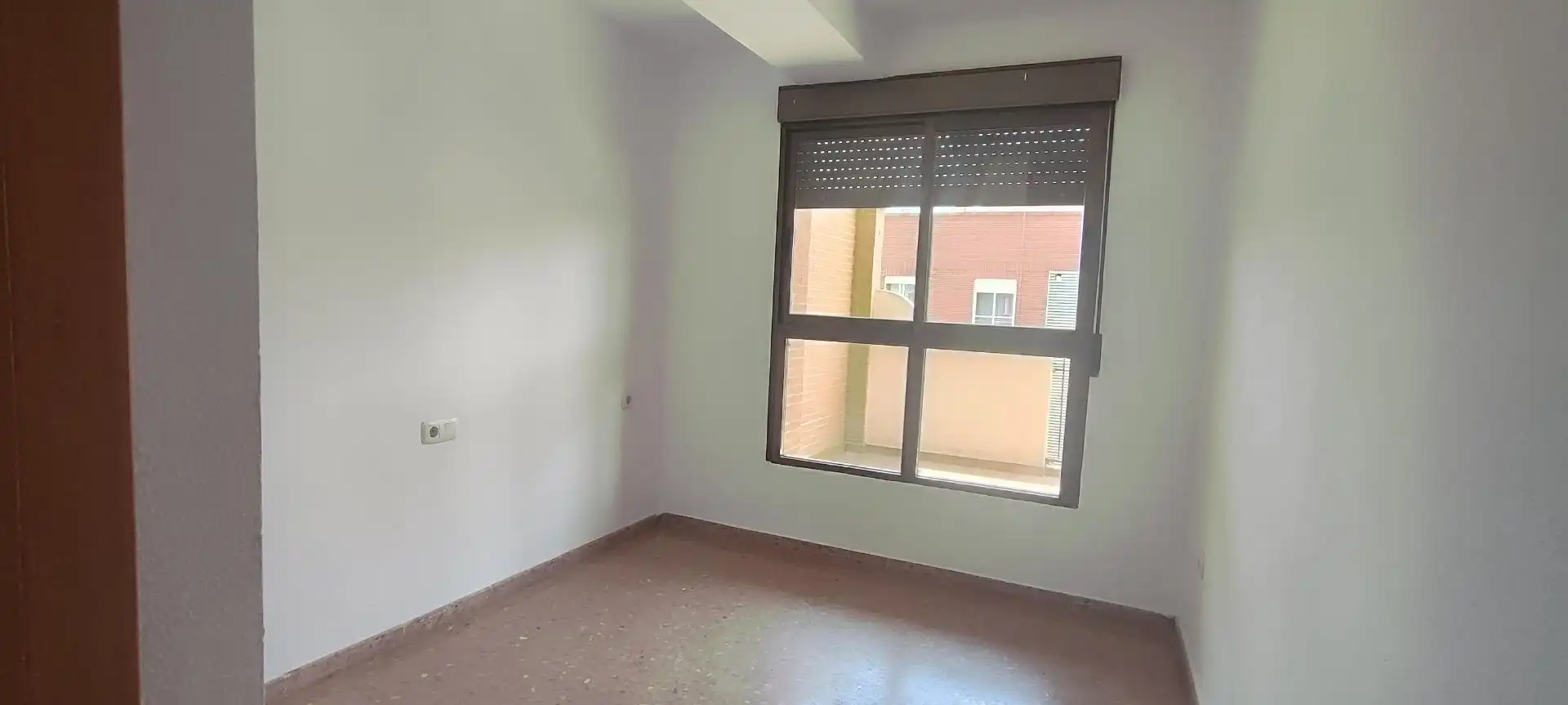 Schlafzimmer von Wohnung zur Miete in Paiporta mit Balkon