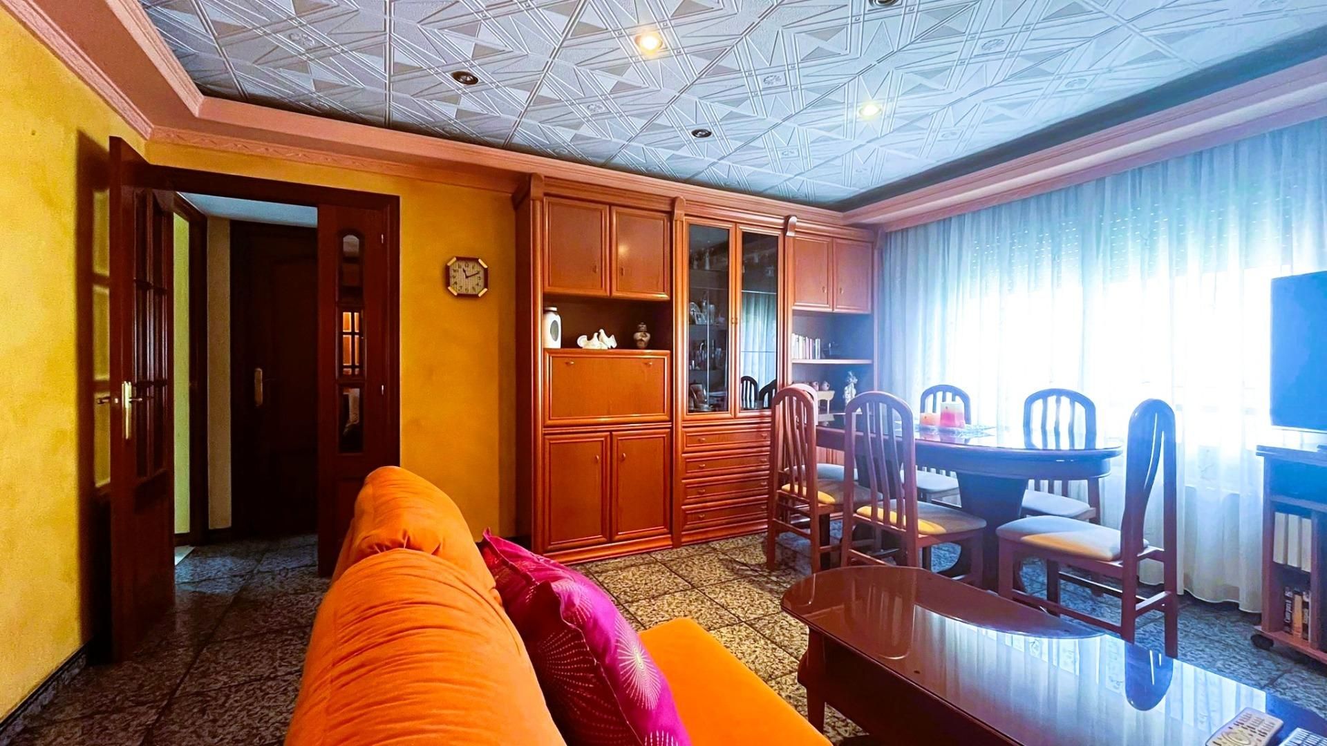 Sala d'estar de Pis en venda en Sabadell amb Calefacció