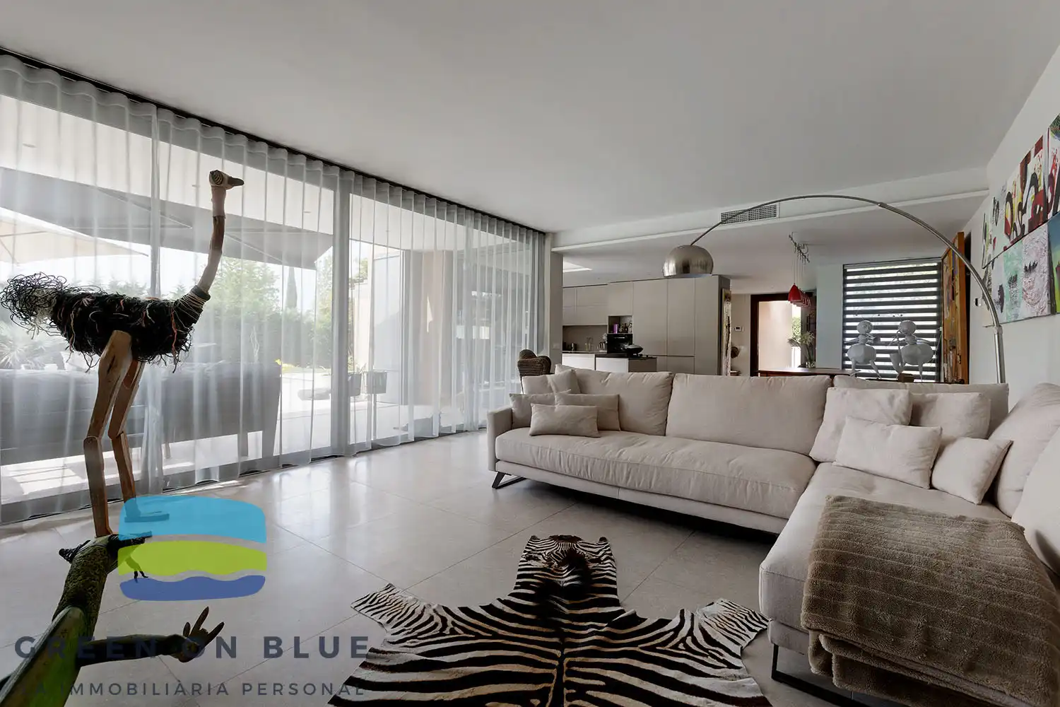 Living room of Houses for sale in Peralada  with Air Conditioner, Oven and Washing machine