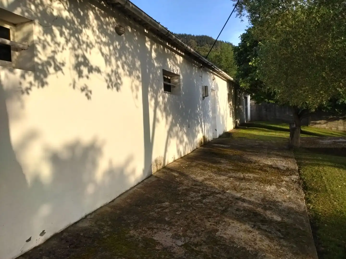 Exterior view of Commercial properties for sale in Salas