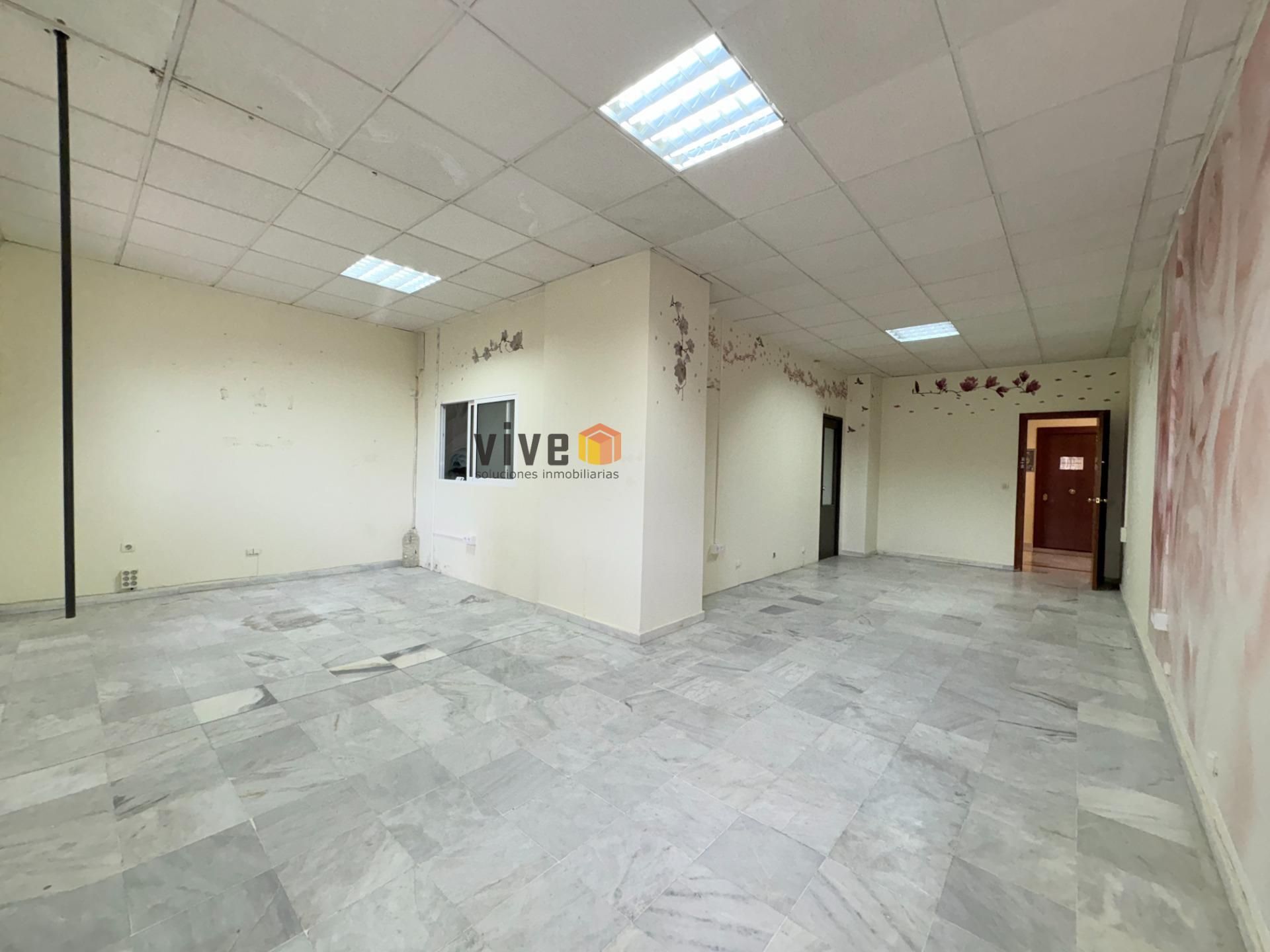 Premises for sale in Mairena del Aljarafe  with Air Conditioner