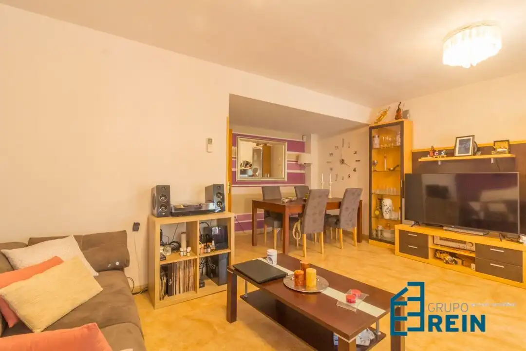 Sala de estar de Casa adosada en venta en Recas con Aire acondicionado, Calefacción y Trastero