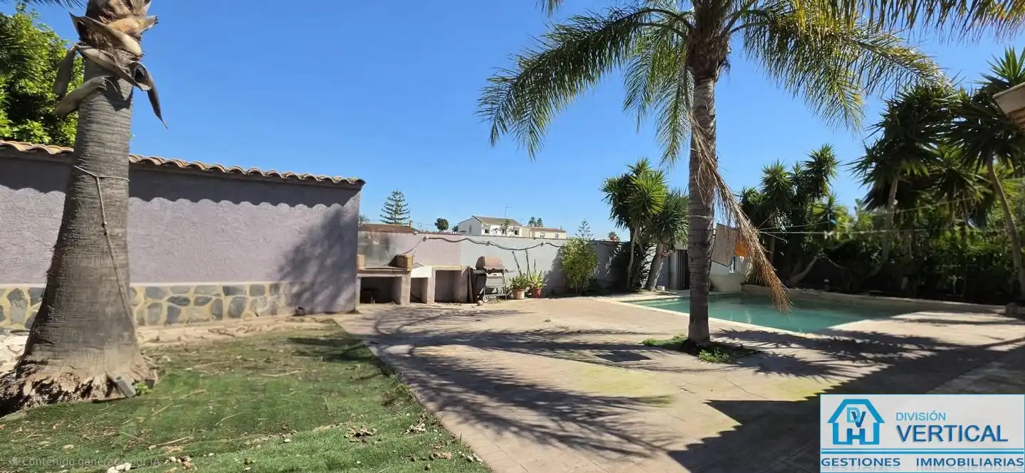 Vista exterior de Casa o chalet en venta en Náquera con Aire acondicionado, Terraza y Piscina