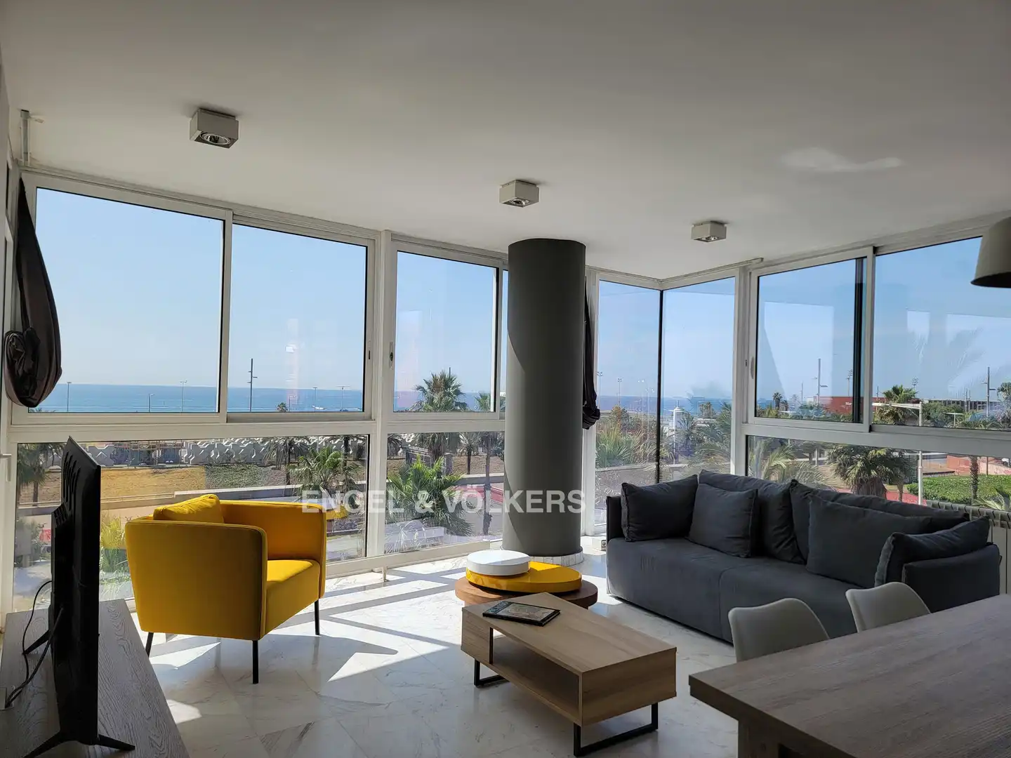 Sala d'estar de Pis de lloguer en Barcelona amb Aire condicionat, Calefacció i Moblat