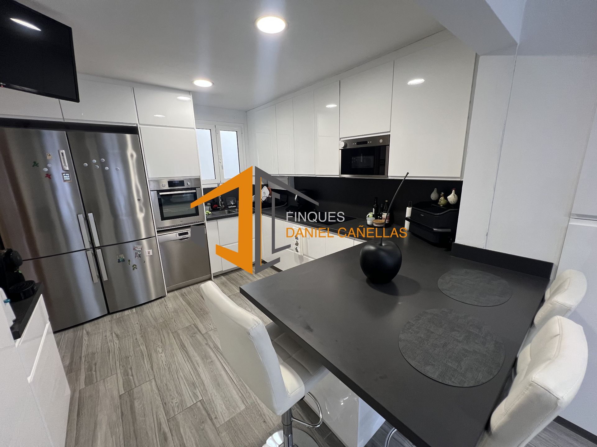 Kitchen of Flat for sale in  Lleida Capital  with Air Conditioner, Heating and Parquet flooring