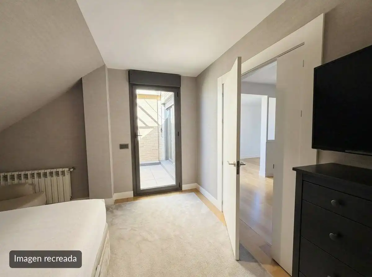 Ático con piscina en venta en Calle DAMASO ALONSO, imagen 23