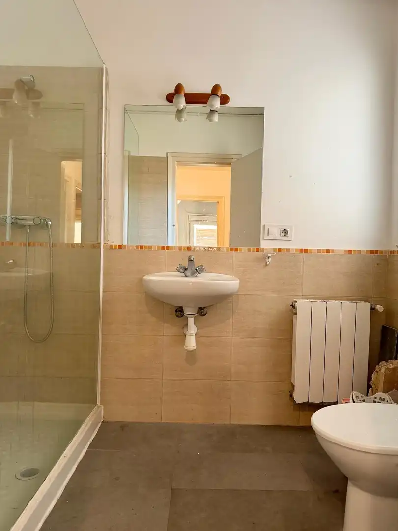 Baño de Piso en venta en Igualada con Calefacción y Terraza