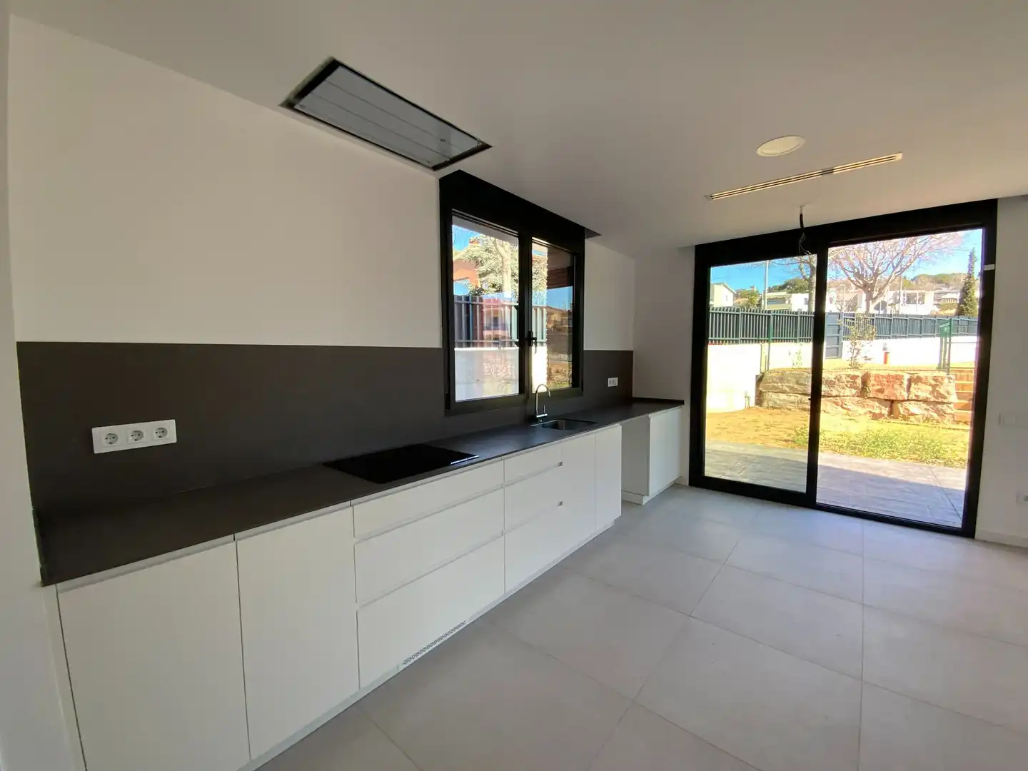 Cocina de Casa o chalet en venta en Mataró con Aire acondicionado, Calefacción y Jardín privado