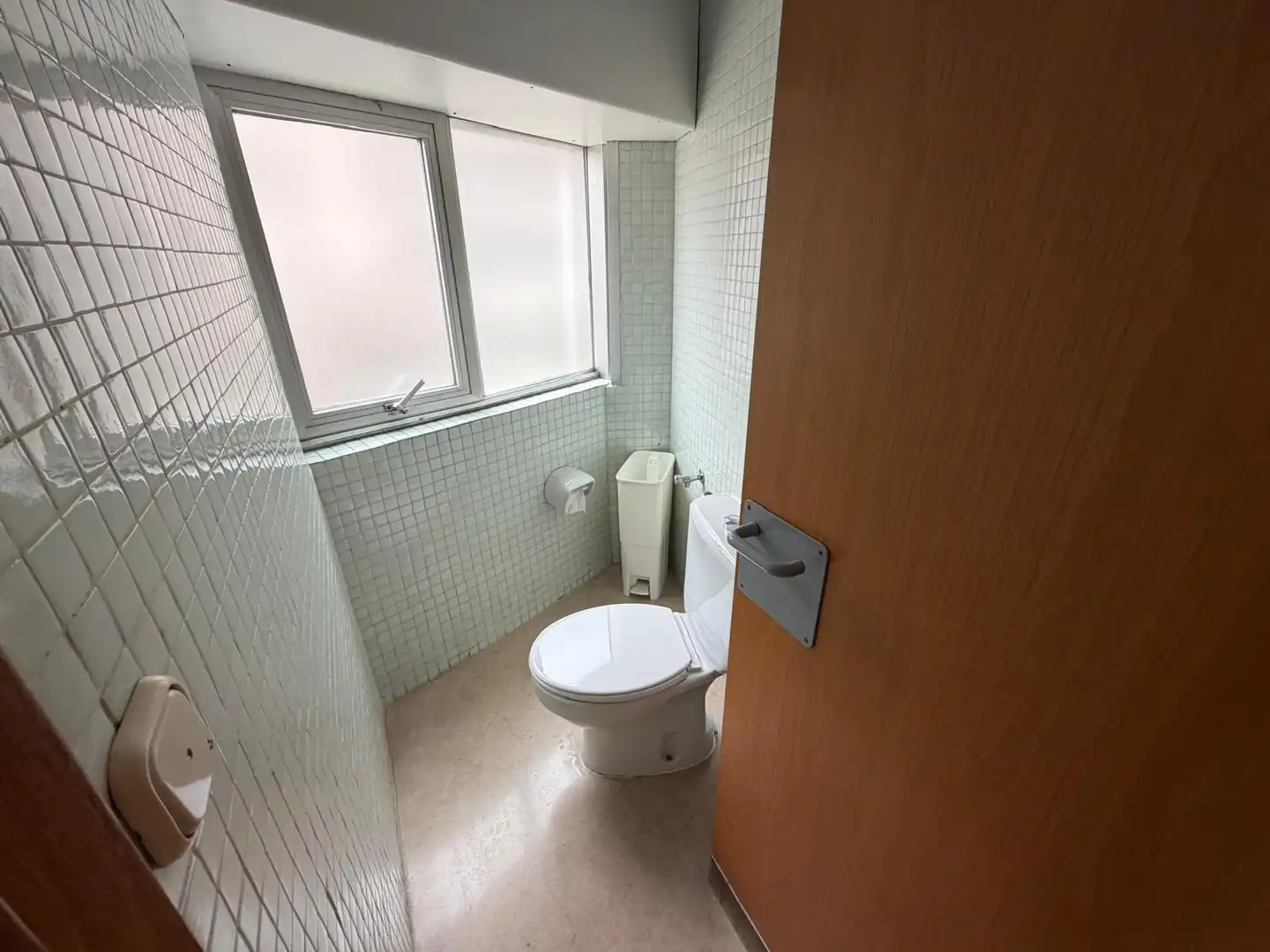 Badezimmer von Büro zur Miete in Vigo  mit Klimaanlage