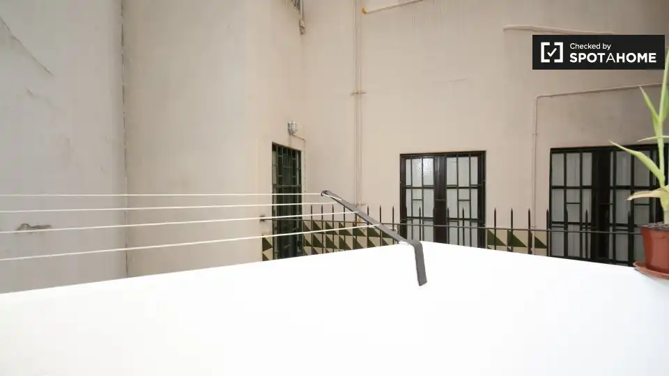 Vista exterior de Piso para compartir en Barcelona con Aire acondicionado, Calefacción y Amueblado