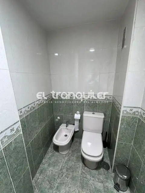 Bathroom of Flat for rent in Madrid  with Storage room, Furnished and Washing machine