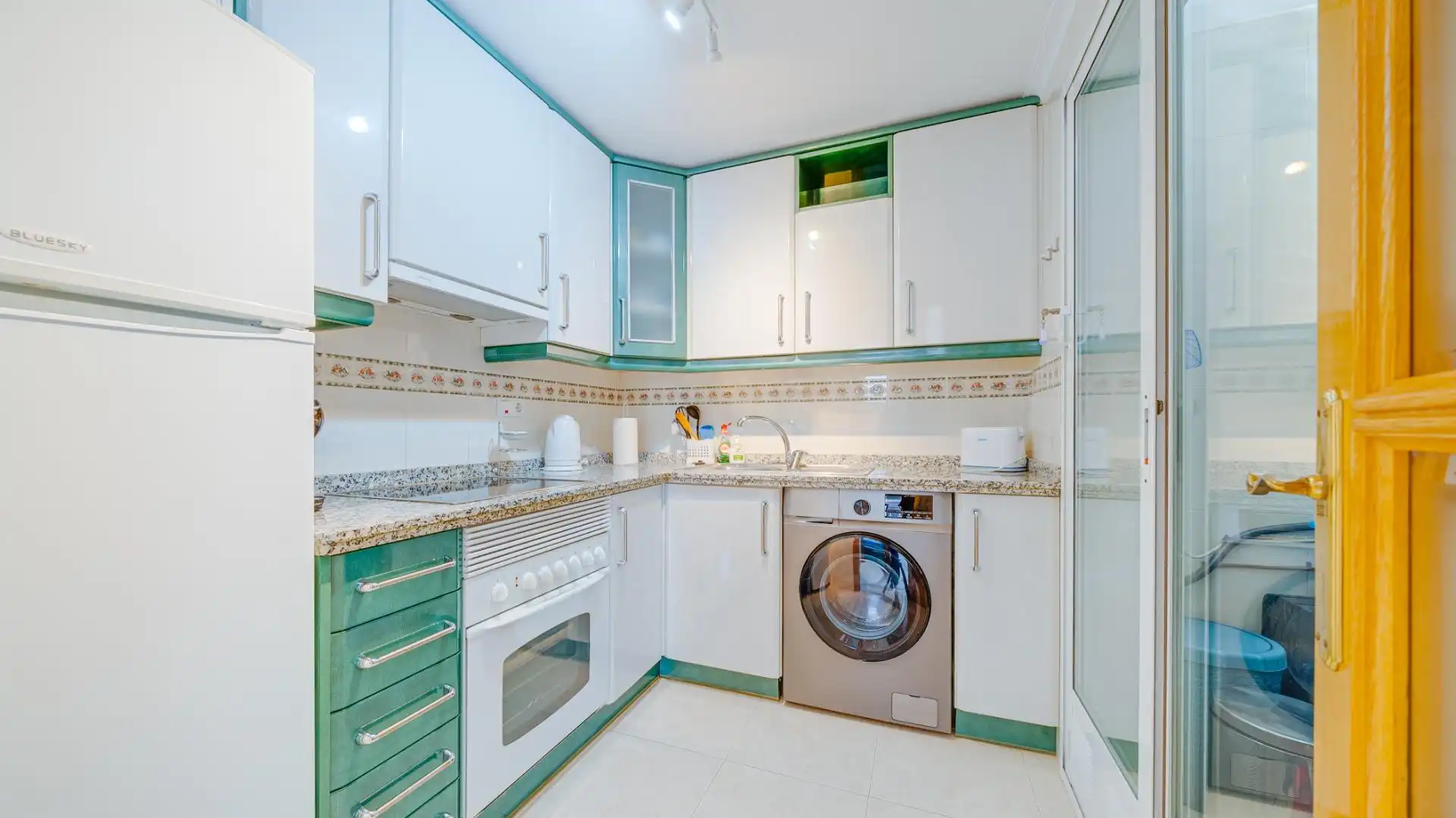 Apartament de lloguer a Avenida MESTRAL, Las Azaleas - Alkadir
