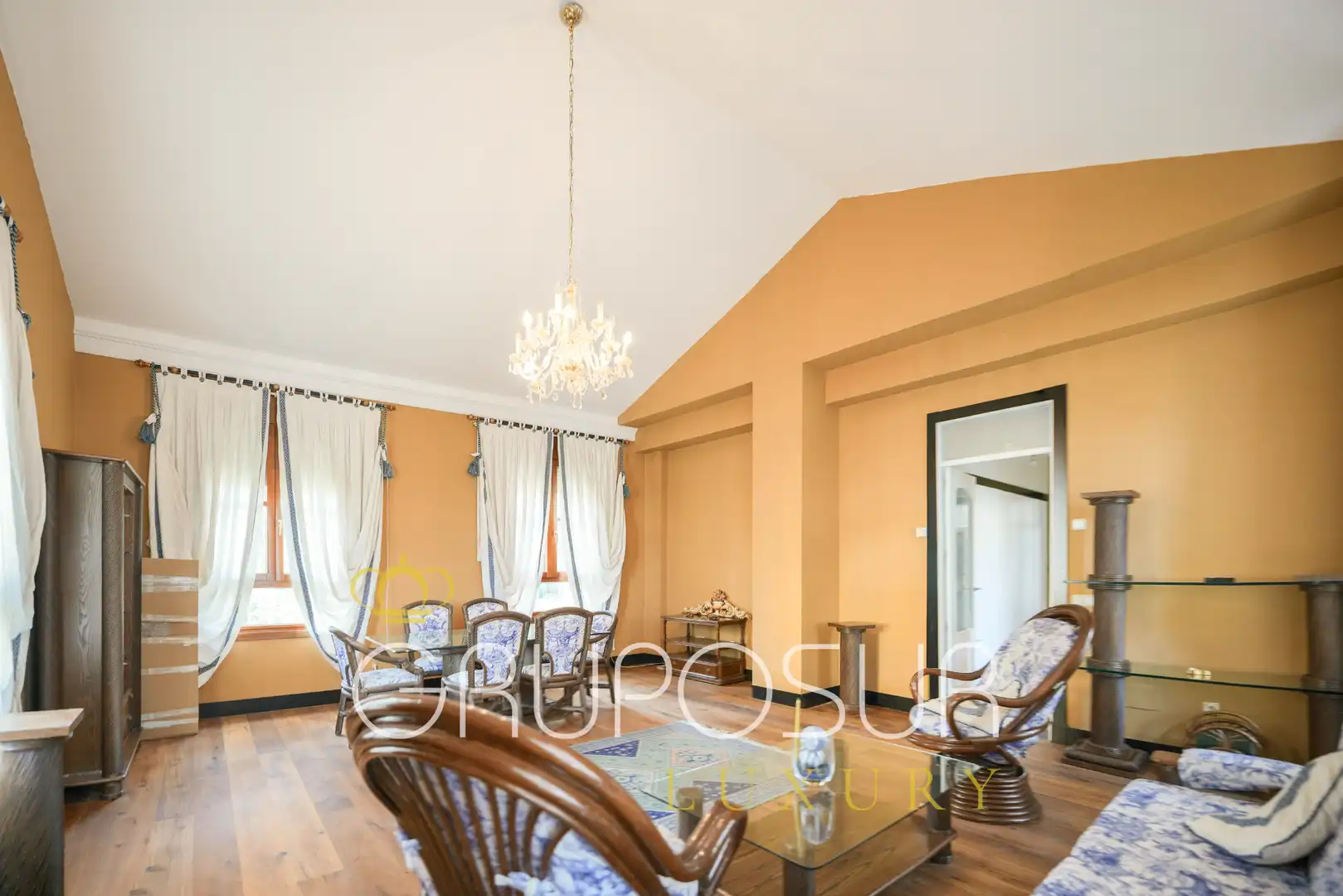 Sala de estar de Casa o chalet en venta en Valladolid con Calefacción, Jardín privado y Parquet