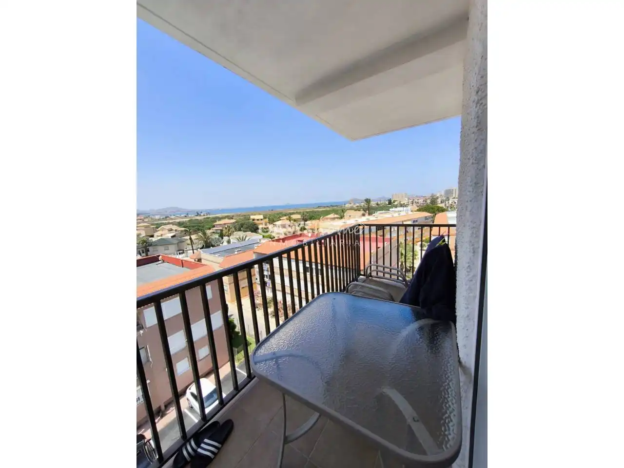 Terraza de Piso de alquiler en La Manga del Mar Menor con Terraza, Trastero y Amueblado