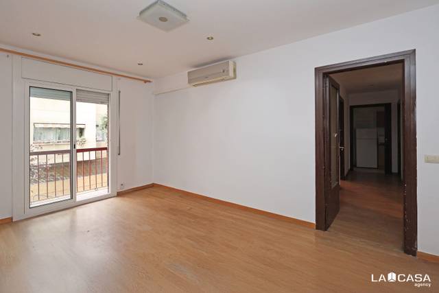 Piso en Venta en El Poble Sec - Parc de Montjuïc