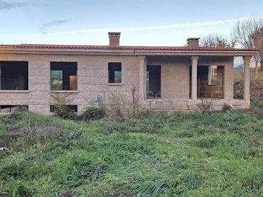 Villa avec jardin à vendre à BO. CARRASCAL - FORNELOS DA RIBERIA - FORNELOS